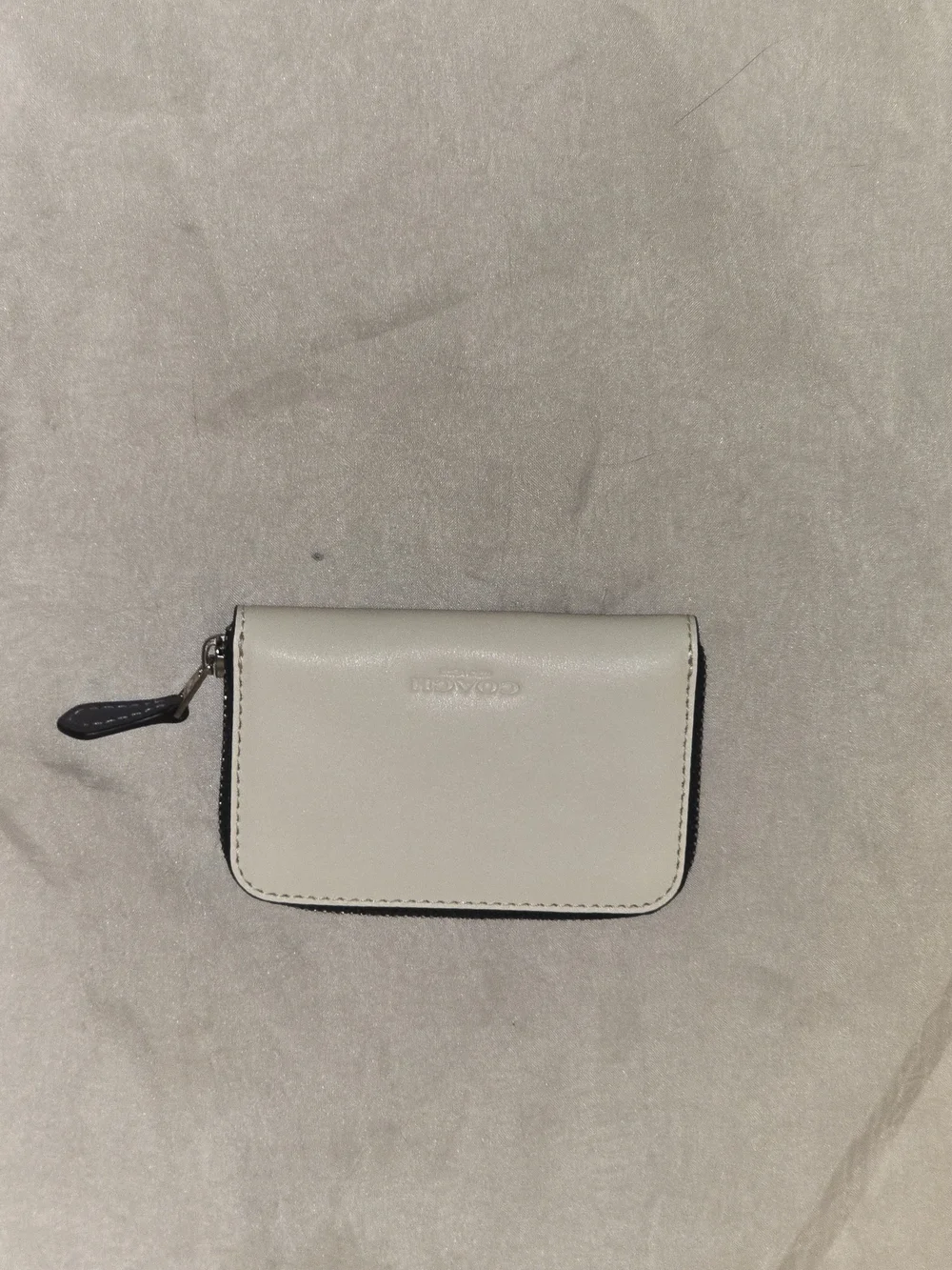 Coach White Cracker Jack Zip Card Case Wallet with Red Print